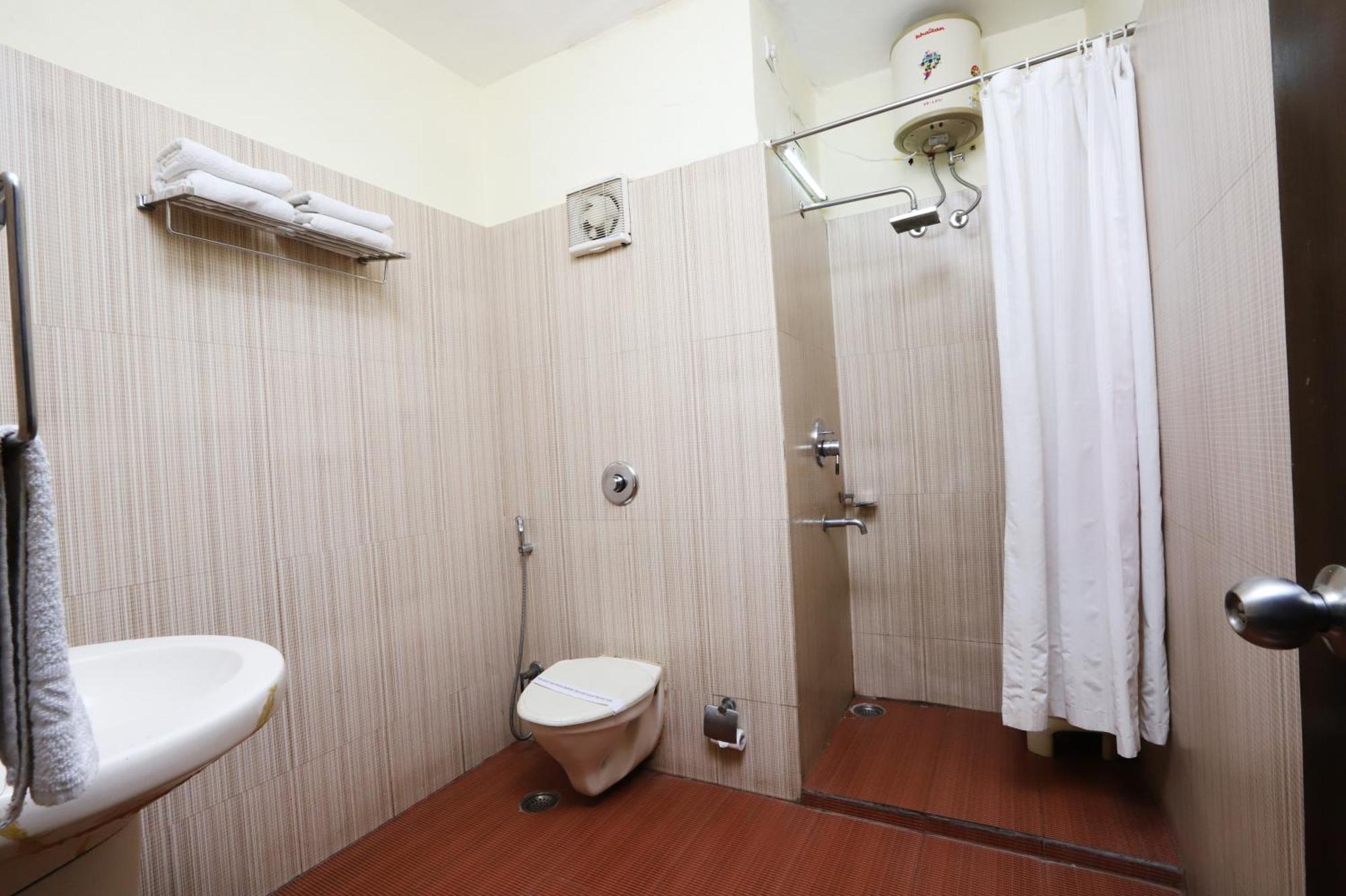 Hotel Radhika Regency Rourkela Ngoại thất bức ảnh