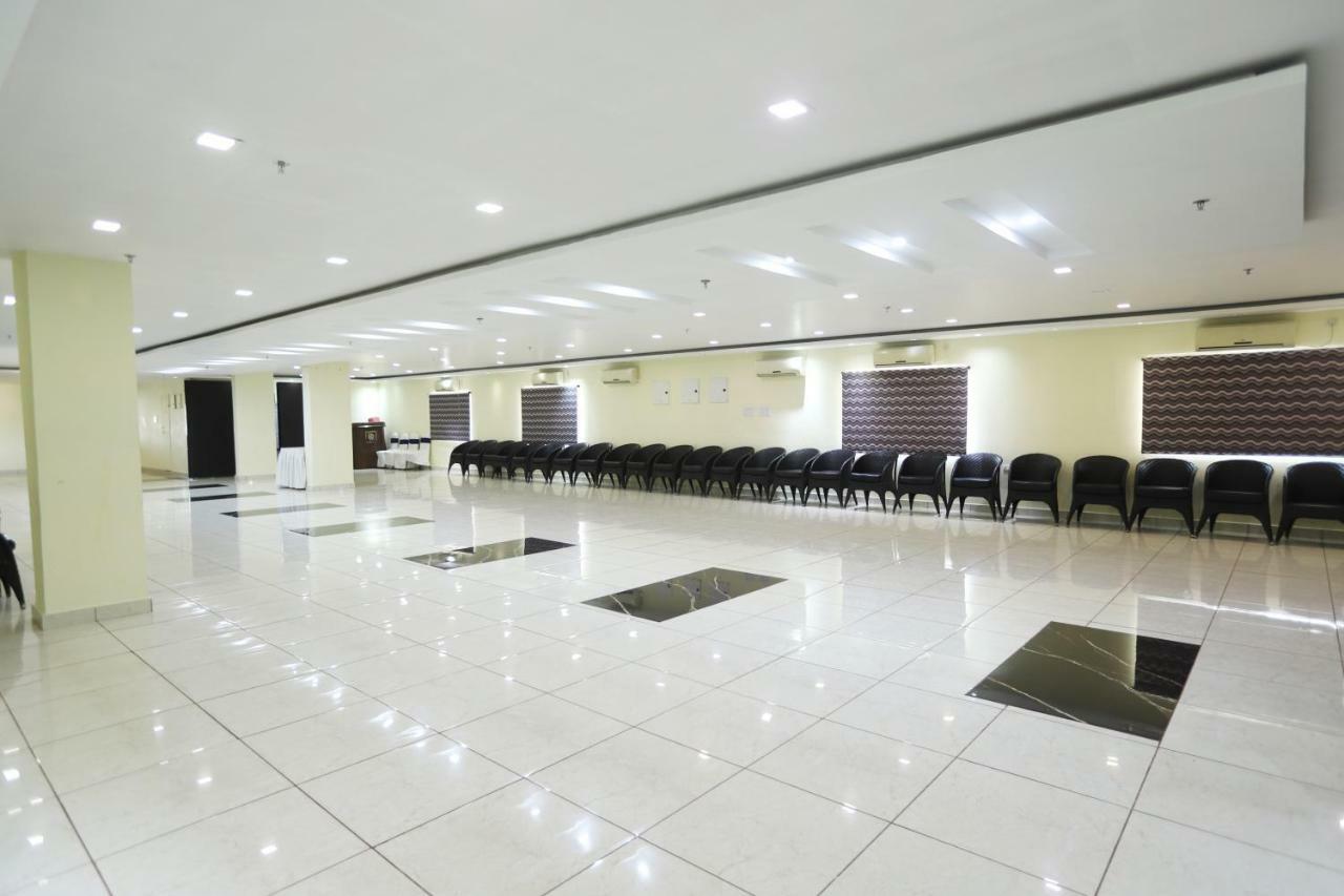 Hotel Radhika Regency Rourkela Ngoại thất bức ảnh