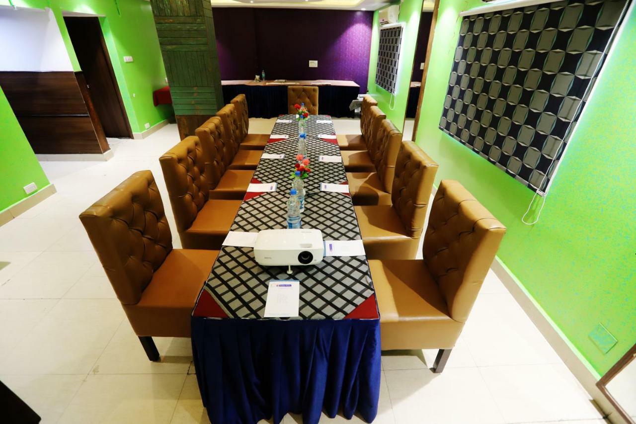 Hotel Radhika Regency Rourkela Ngoại thất bức ảnh